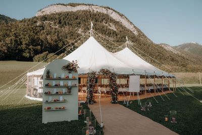 Copyright: theclickwedding